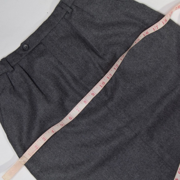 Jones New York Gray 100% pure wool 2 piece Skirt Suit - Picture 7 of 11